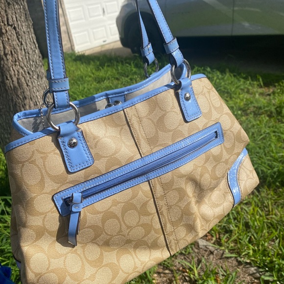 Coach Purse with Blum Trim - Picture 2 of 4